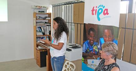 L'ONG utilise la pédagogie interactive afin d'encourager les enfants à devenir des citoyens actifs et responsables.