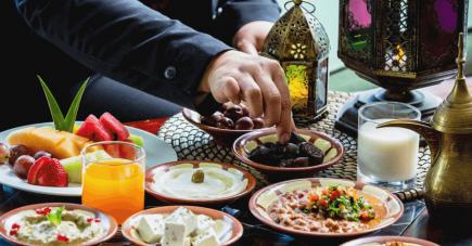 Pour les repas de l’Iftar, privilégiez les alternatives saines.