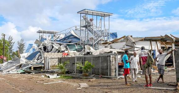 L’archipel des Seychelles était ce jeudi 7 décembre en état d’urgence après une explosion dans un entrepôt d’explosifs et des inondations, selon un communiqué de la présidence. 