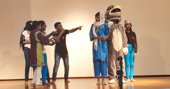 Les Contes de sagesse d’Afrique transposés en une pièce de théâtre par la Comédie mauricienne. 