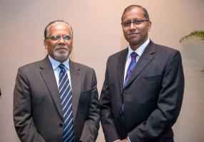 Raj Makoond, directeur du Joint Economic Council, et Vidia Mooneegan, Managing Director de Ceridian Mauritius.