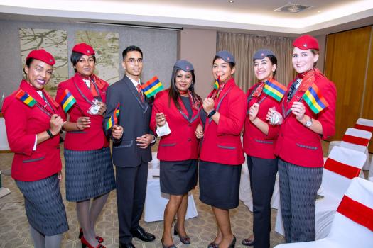 Manuella Pedre, Ashwinee Chady, Krishvin Ladsawut, Anju Beejan, Anne-Laure Manuel, Aicha Jhurry et Marie Montocchio, des employés de la compagnie d’aviation.